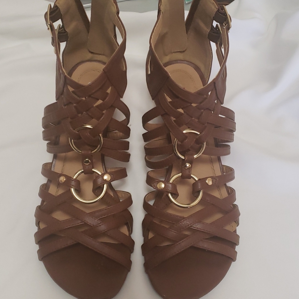 Low wedge sandle